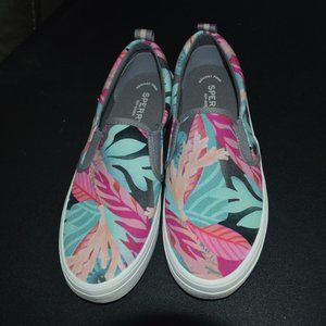 Sperry Topsider Floral Hawaiian Slip Ons NEW